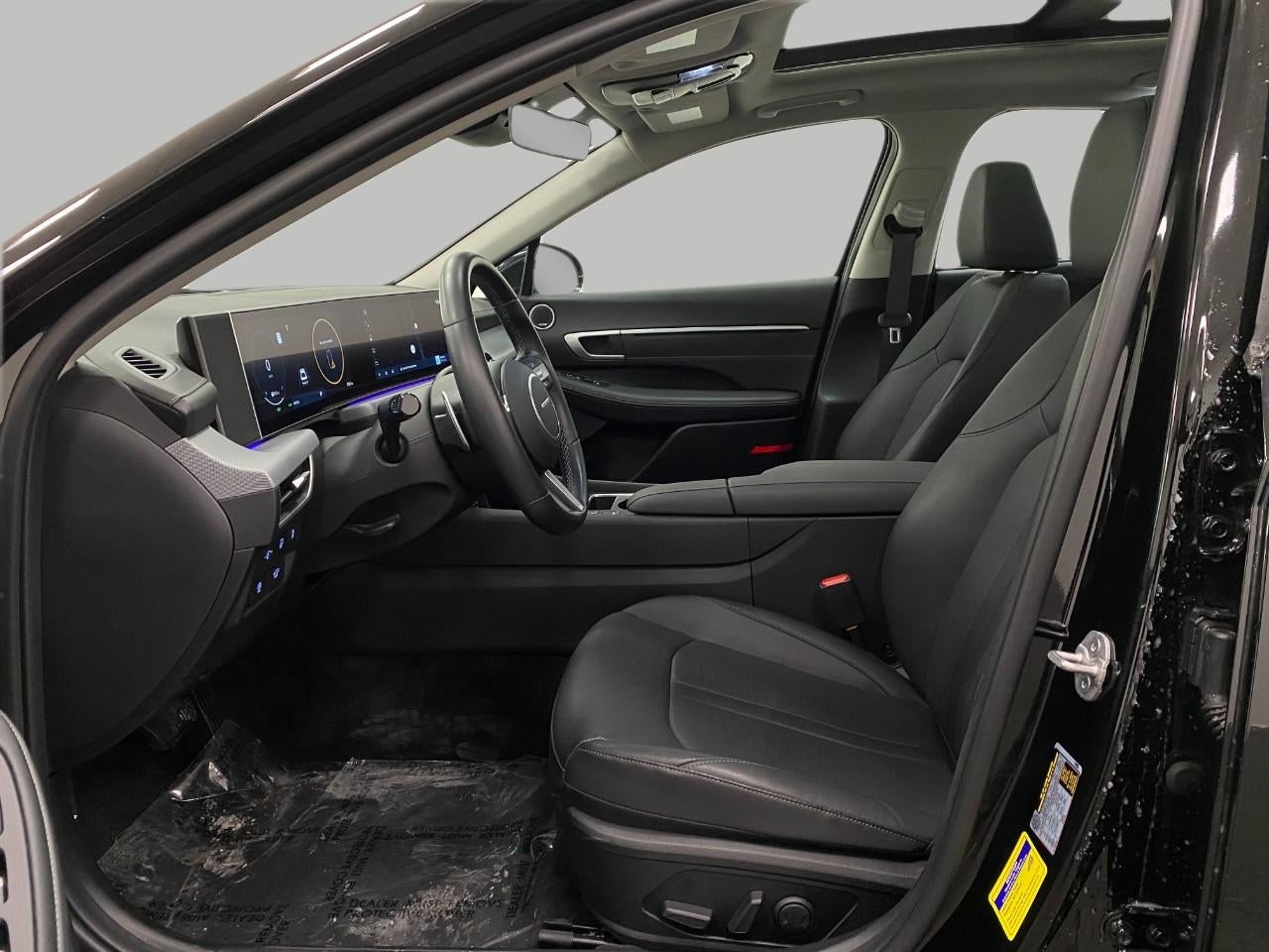 2025 Hyundai SONATA HYBRID Limited FWD