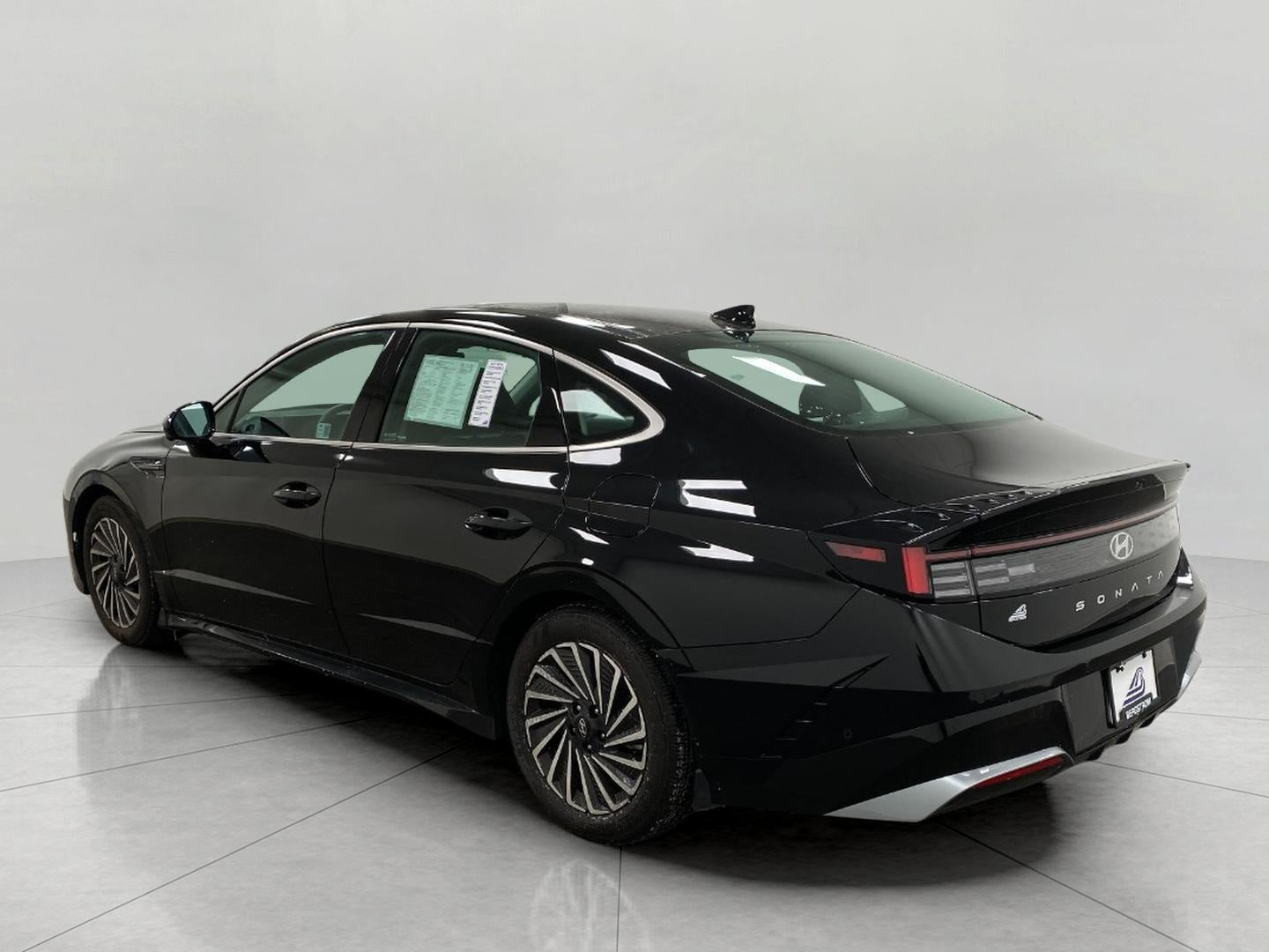 2025 Hyundai SONATA HYBRID Limited FWD