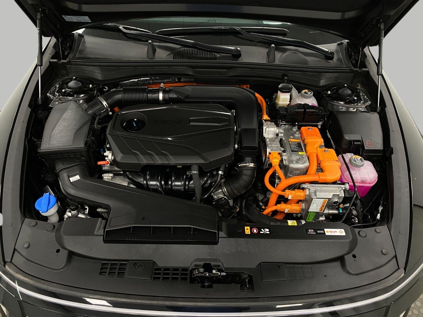 2025 Hyundai SONATA HYBRID Limited FWD