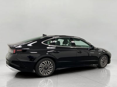 2025 Hyundai SONATA HYBRID Limited FWD