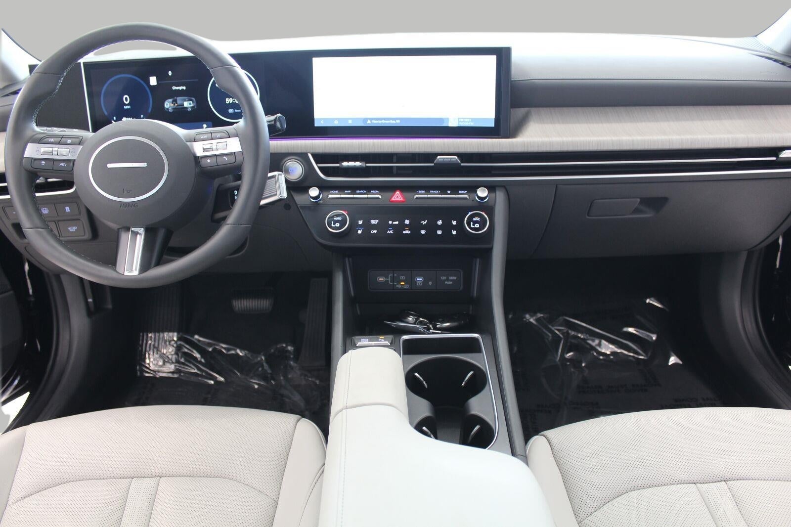 2025 Hyundai SONATA HYBRID Limited FWD