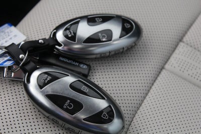 2025 Hyundai SONATA HYBRID Limited FWD