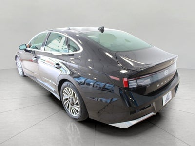 2025 Hyundai SONATA HYBRID Limited FWD