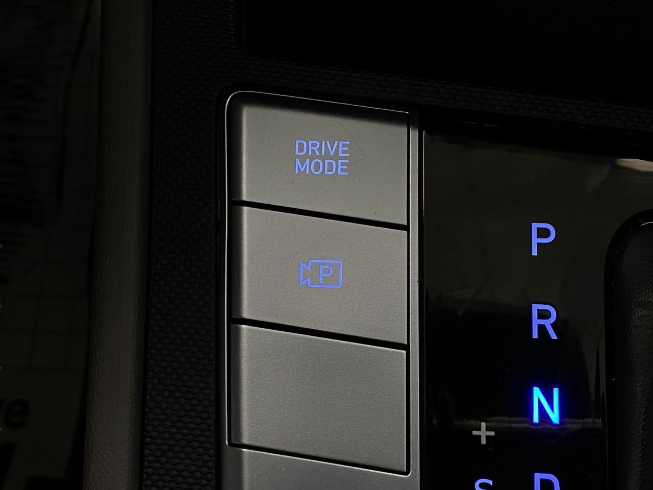 2024 Hyundai ELANTRA SEL IVT