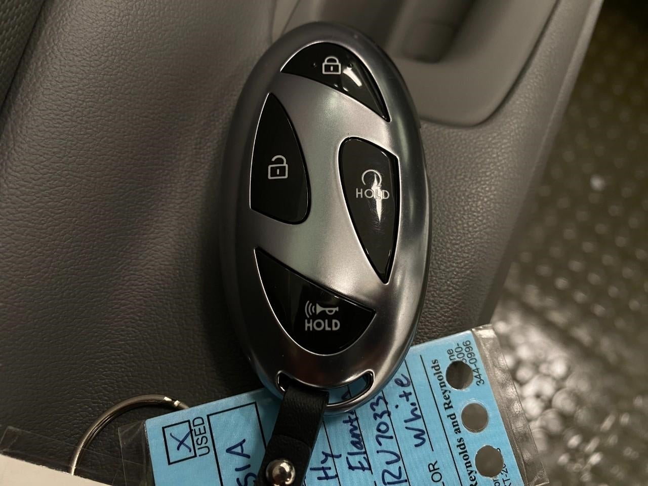 2024 Hyundai ELANTRA SEL IVT