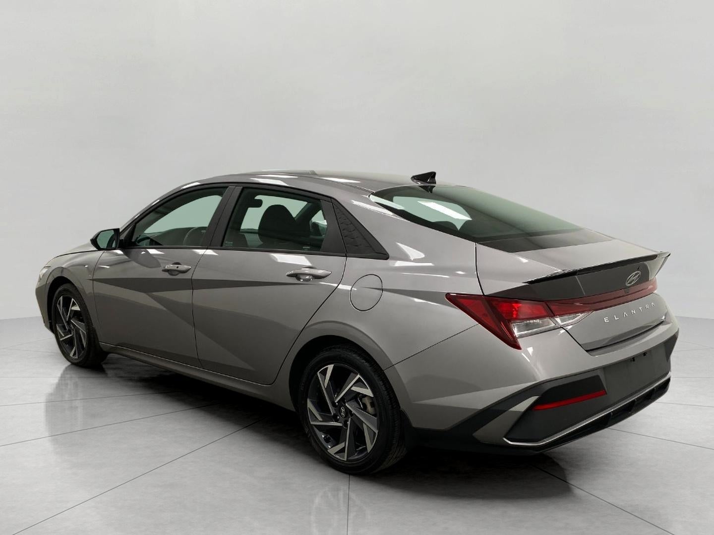 2025 Hyundai ELANTRA SEL Sport IVT