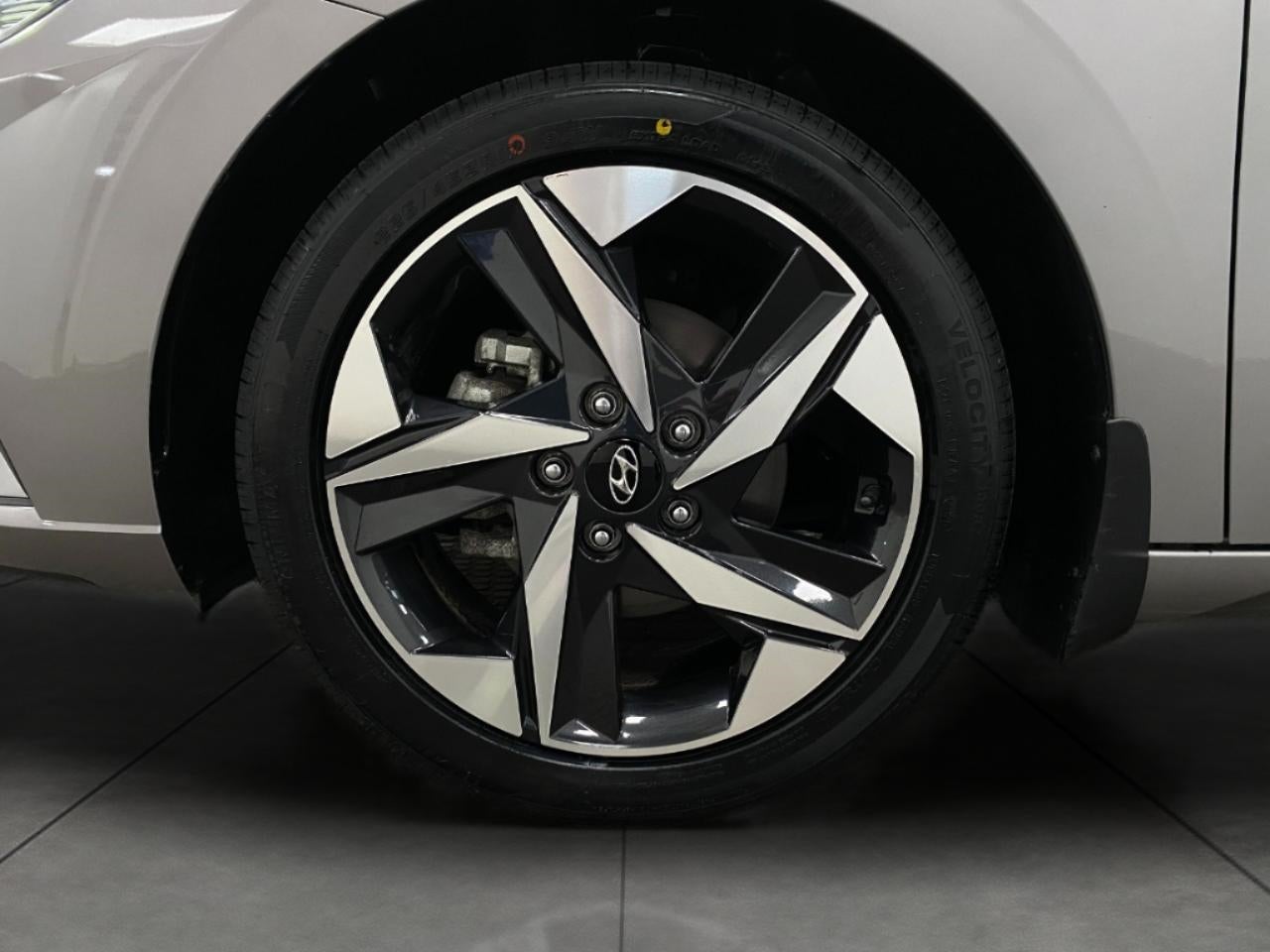 2023 Hyundai ELANTRA SEL IVT