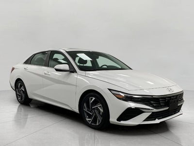 2025 Hyundai ELANTRA SEL Convenience IVT