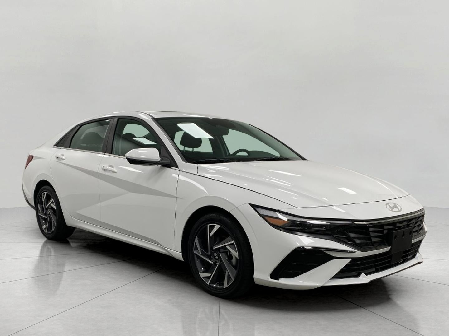 2025 Hyundai ELANTRA SEL Convenience IVT