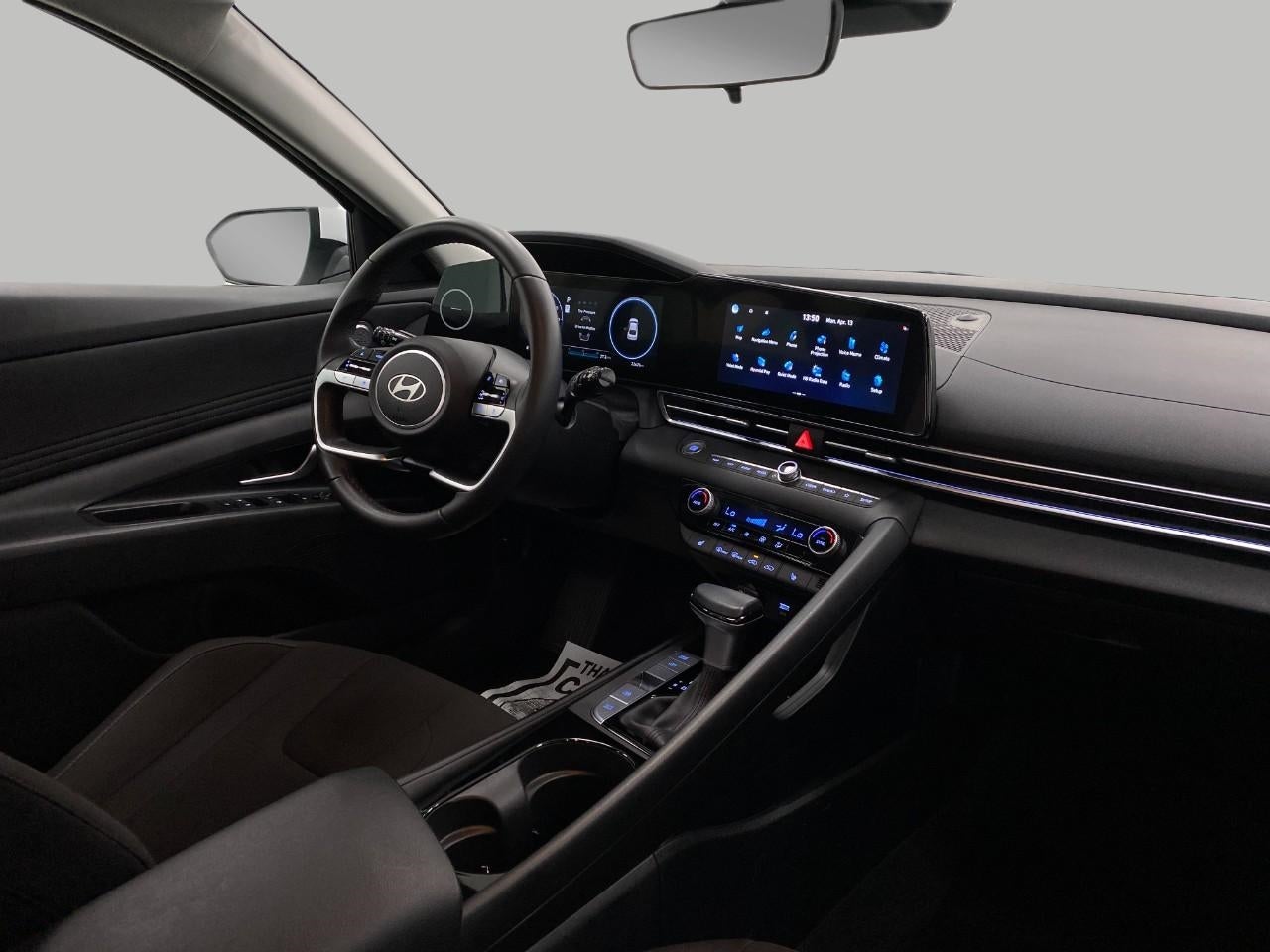 2025 Hyundai ELANTRA SEL Convenience IVT