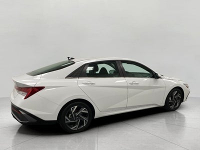 2025 Hyundai ELANTRA SEL Convenience IVT