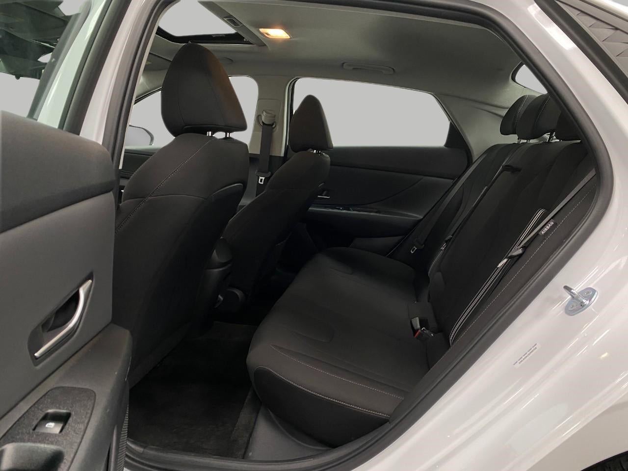 2025 Hyundai ELANTRA SEL Convenience IVT