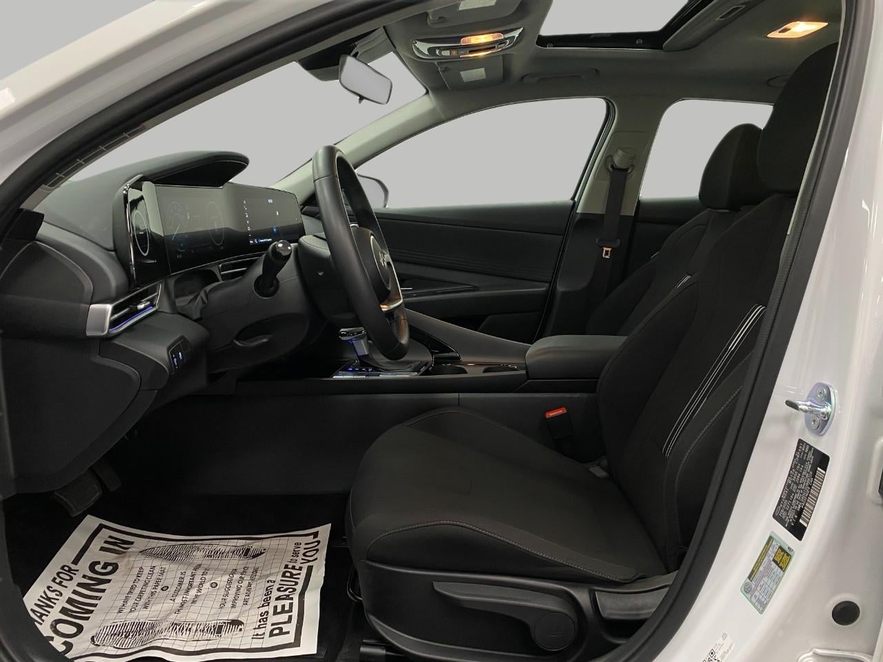 2025 Hyundai ELANTRA SEL Convenience IVT