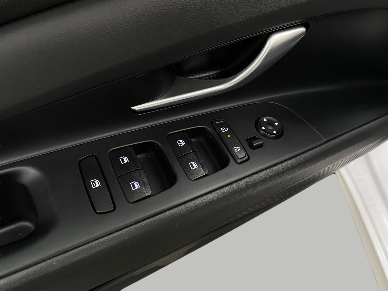 2025 Hyundai ELANTRA SEL Convenience IVT