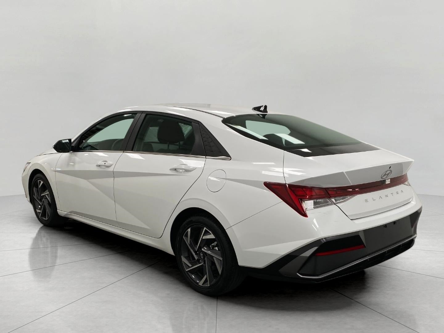 2025 Hyundai ELANTRA SEL Convenience IVT