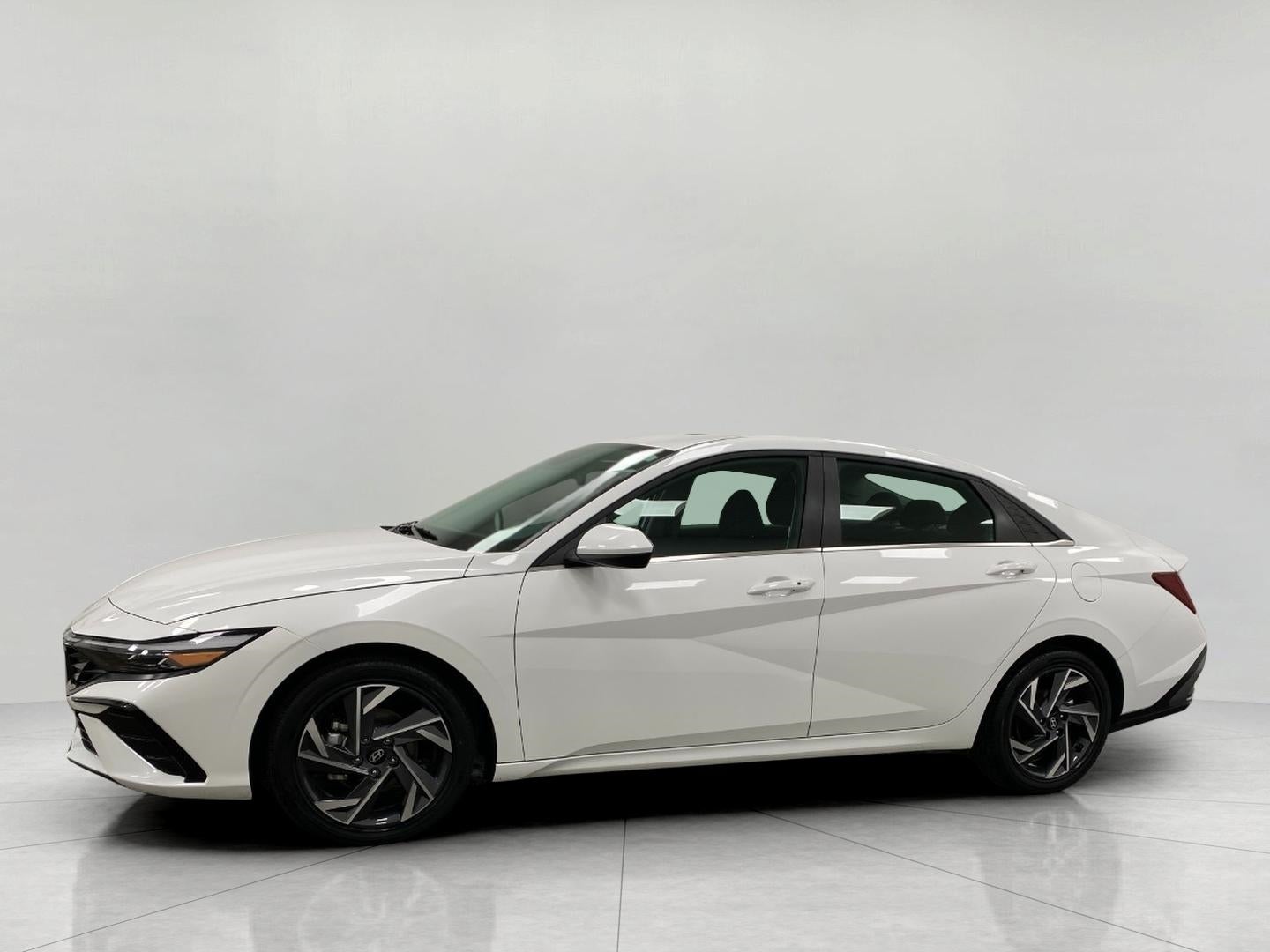 2025 Hyundai ELANTRA SEL Convenience IVT