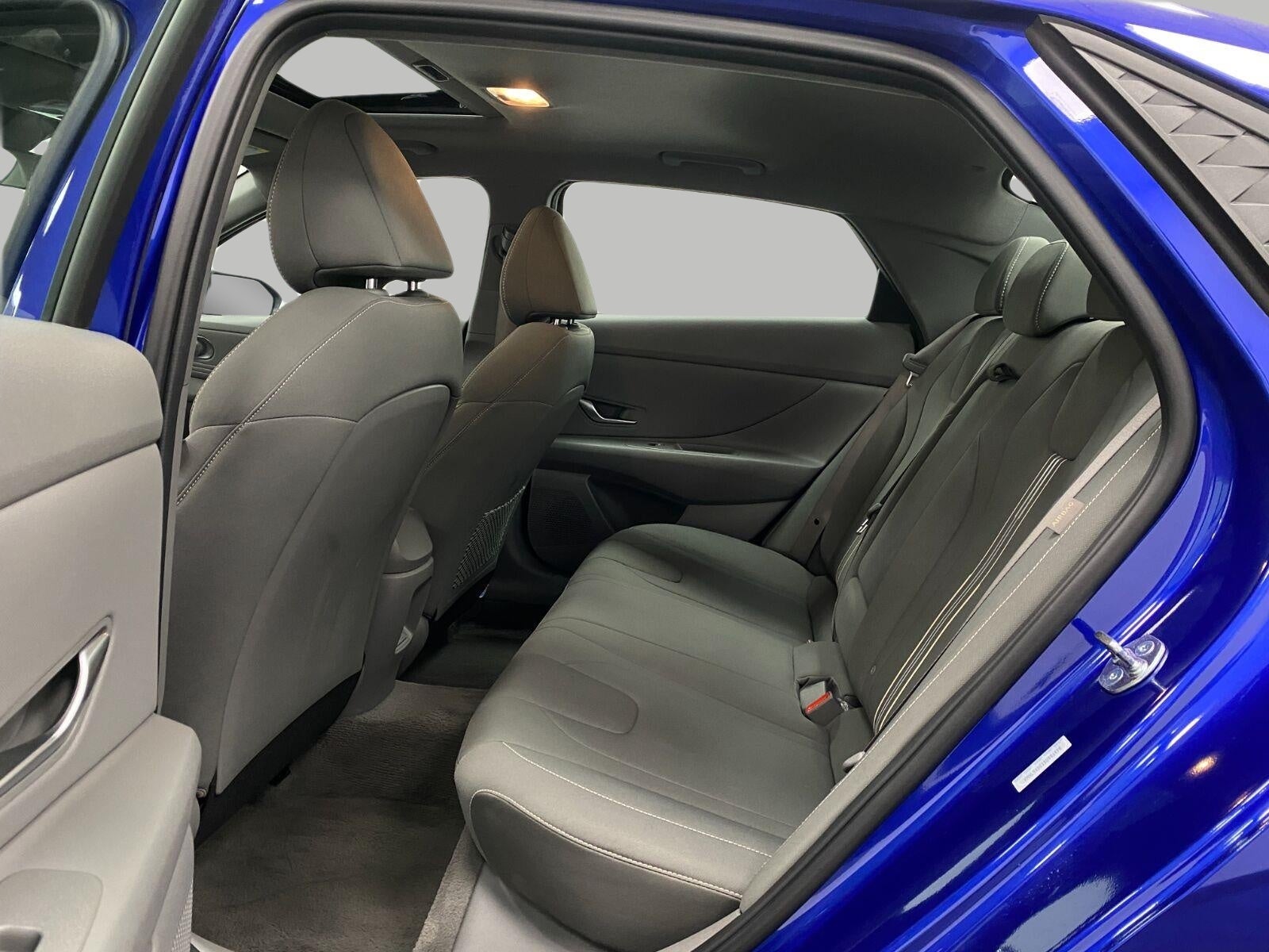 2025 Hyundai ELANTRA SEL Convenience IVT