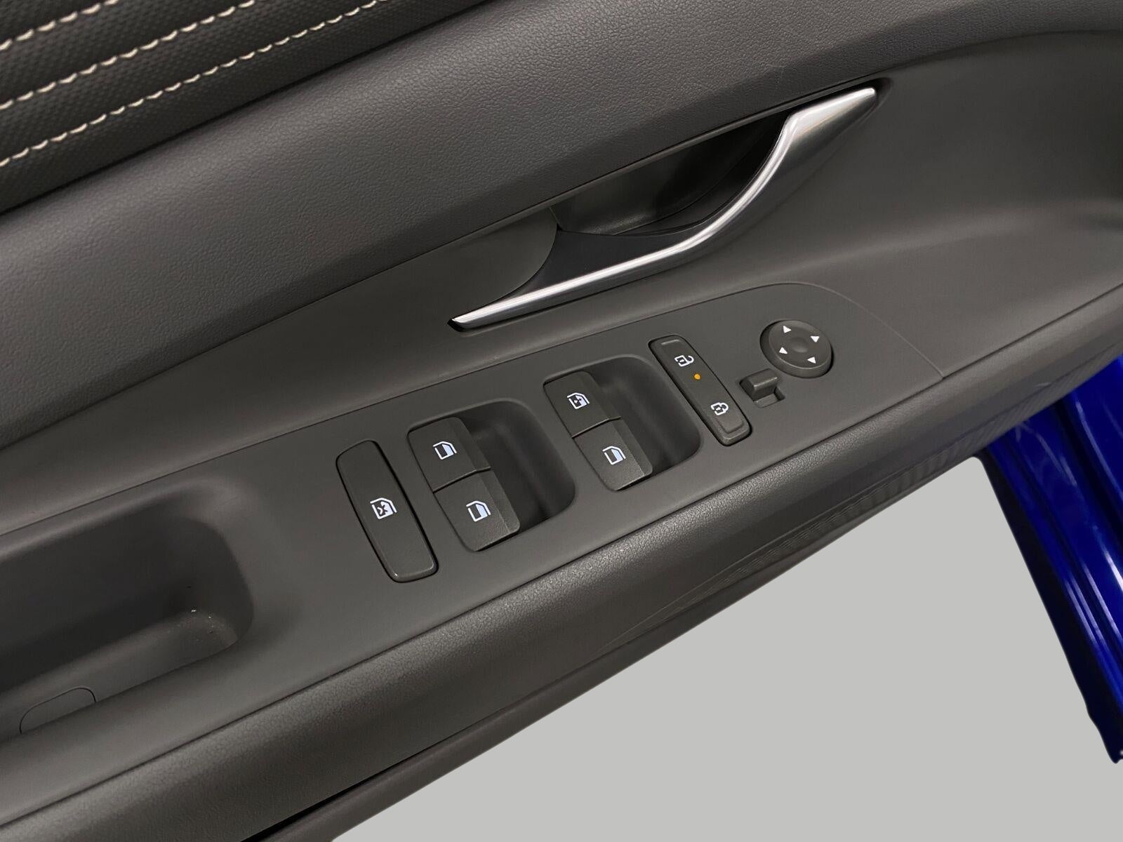 2025 Hyundai ELANTRA SEL Convenience IVT
