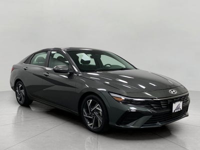 2025 Hyundai ELANTRA SEL Convenience IVT