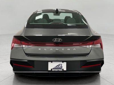 2025 Hyundai ELANTRA SEL Convenience IVT