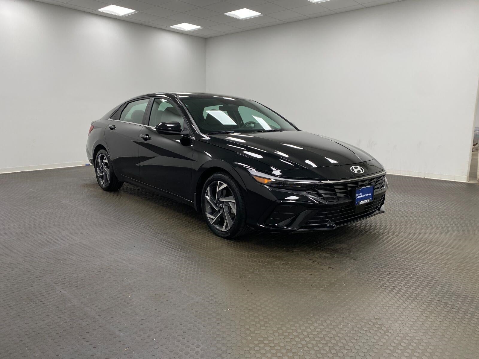 2024 Hyundai ELANTRA SEL IVT