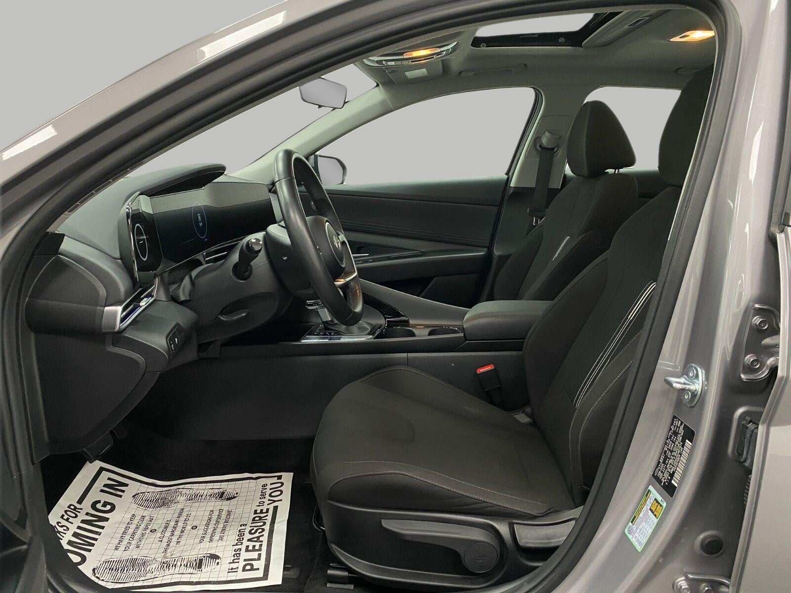 2025 Hyundai ELANTRA SEL Convenience IVT