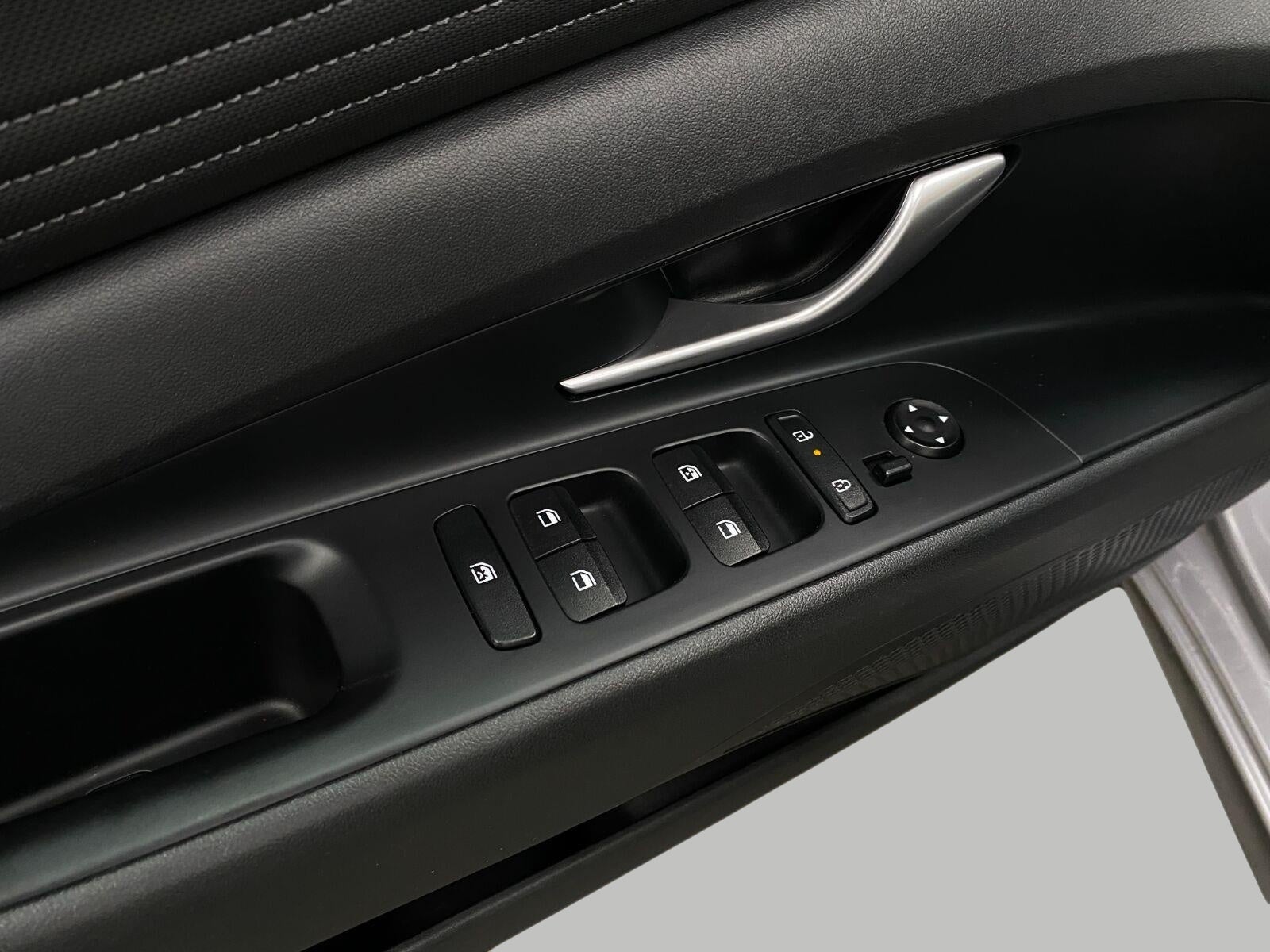 2025 Hyundai ELANTRA SEL Convenience IVT