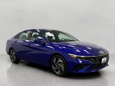 2025 Hyundai ELANTRA SEL Convenience IVT