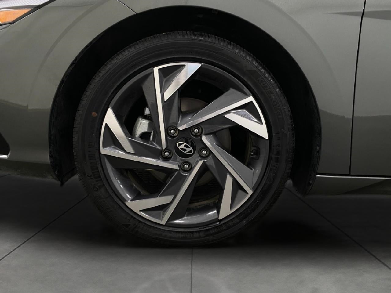 2025 Hyundai ELANTRA SEL Convenience IVT