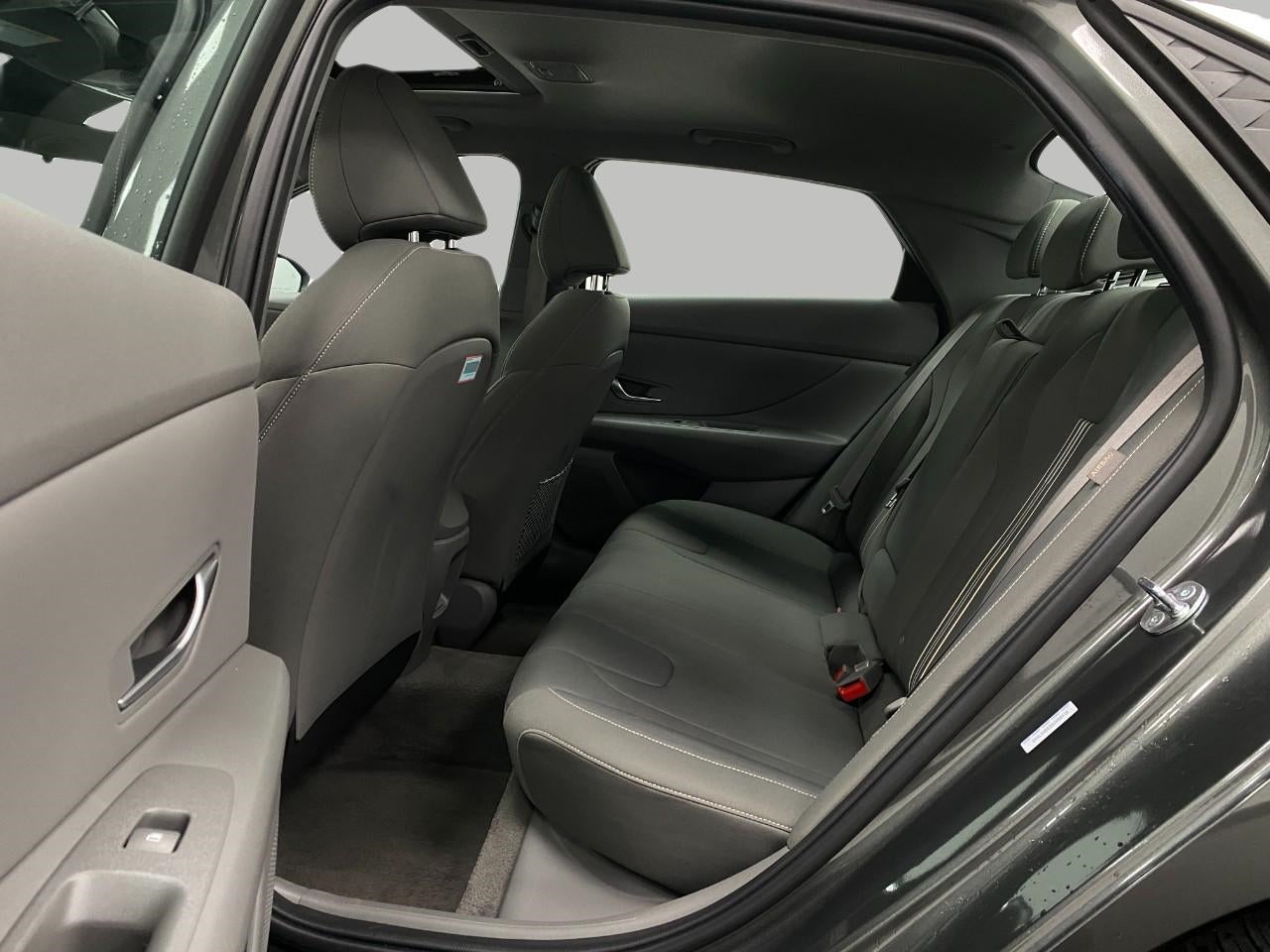 2025 Hyundai ELANTRA SEL Convenience IVT