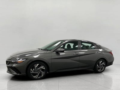 2025 Hyundai ELANTRA SEL Convenience IVT