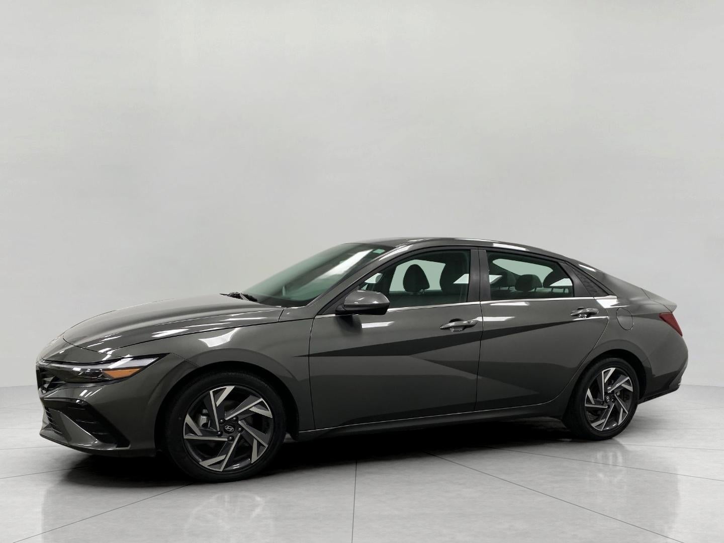2025 Hyundai ELANTRA SEL Convenience IVT