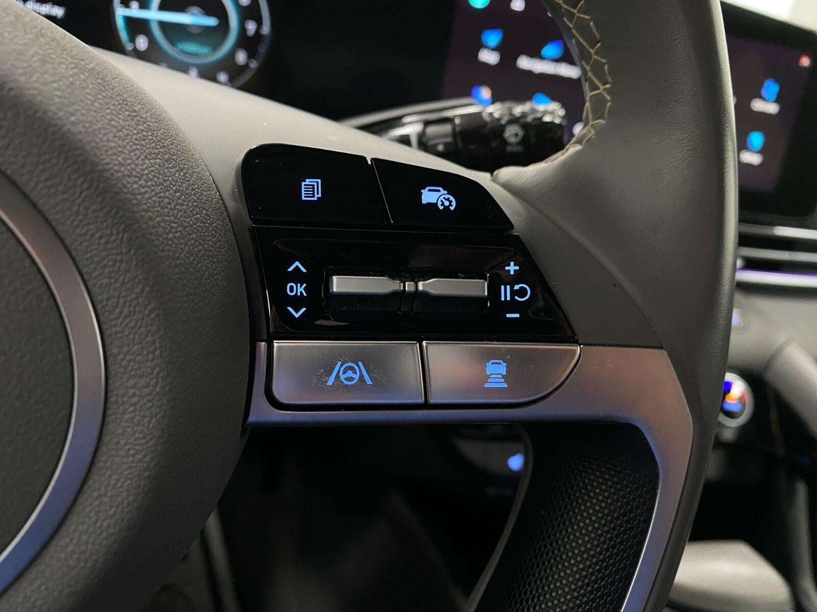 2025 Hyundai ELANTRA SEL Convenience IVT