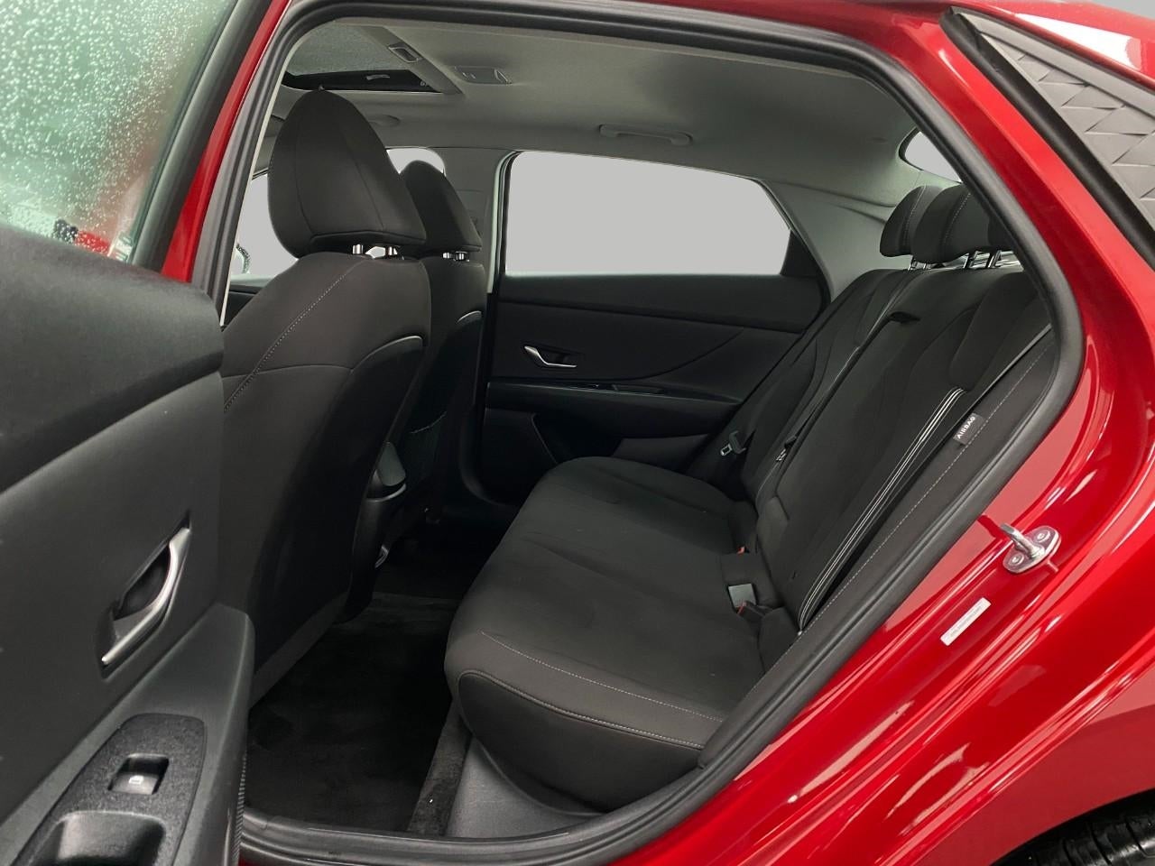 2025 Hyundai ELANTRA SEL Convenience IVT