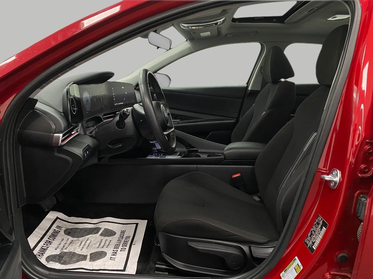 2025 Hyundai ELANTRA SEL Convenience IVT