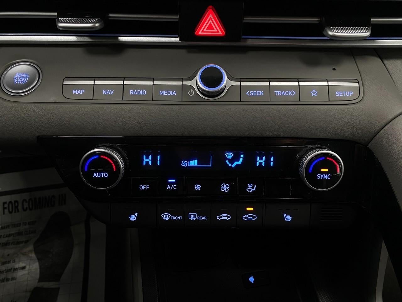 2025 Hyundai ELANTRA SEL Convenience IVT