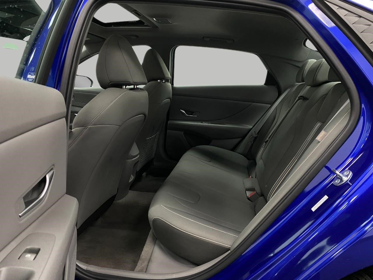 2025 Hyundai ELANTRA SEL Convenience IVT