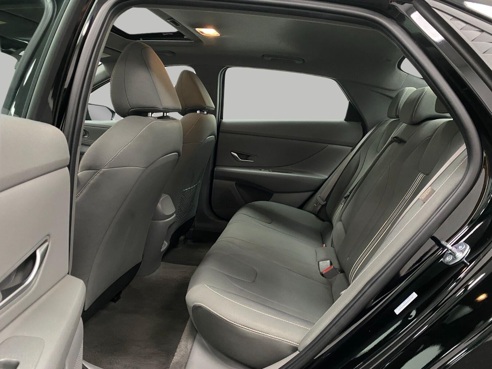 2025 Hyundai ELANTRA SEL Convenience IVT