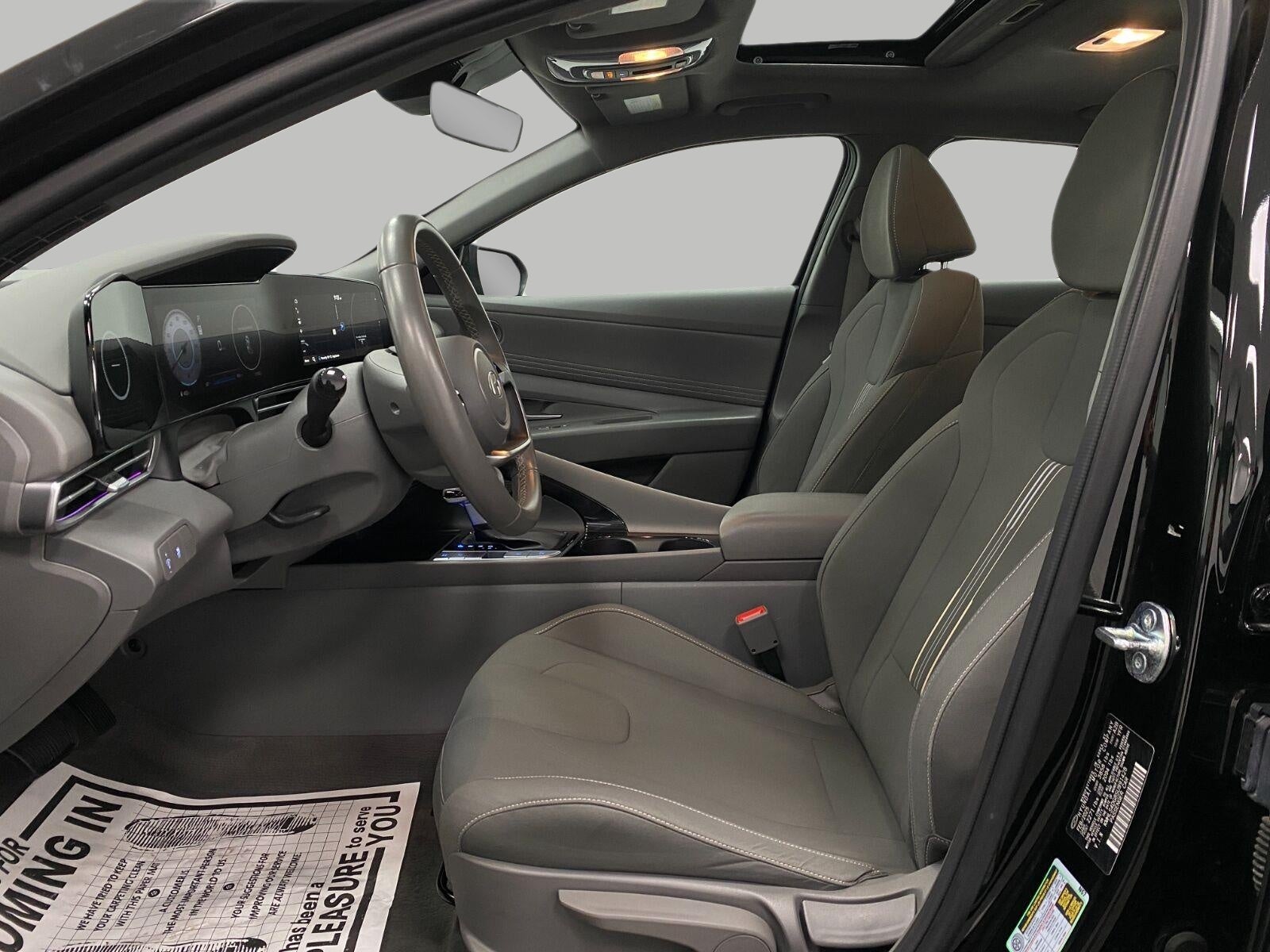 2025 Hyundai ELANTRA SEL Convenience IVT