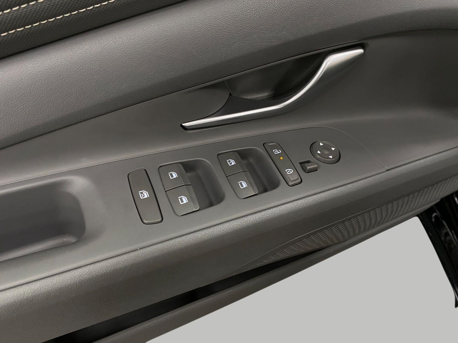 2025 Hyundai ELANTRA SEL Convenience IVT