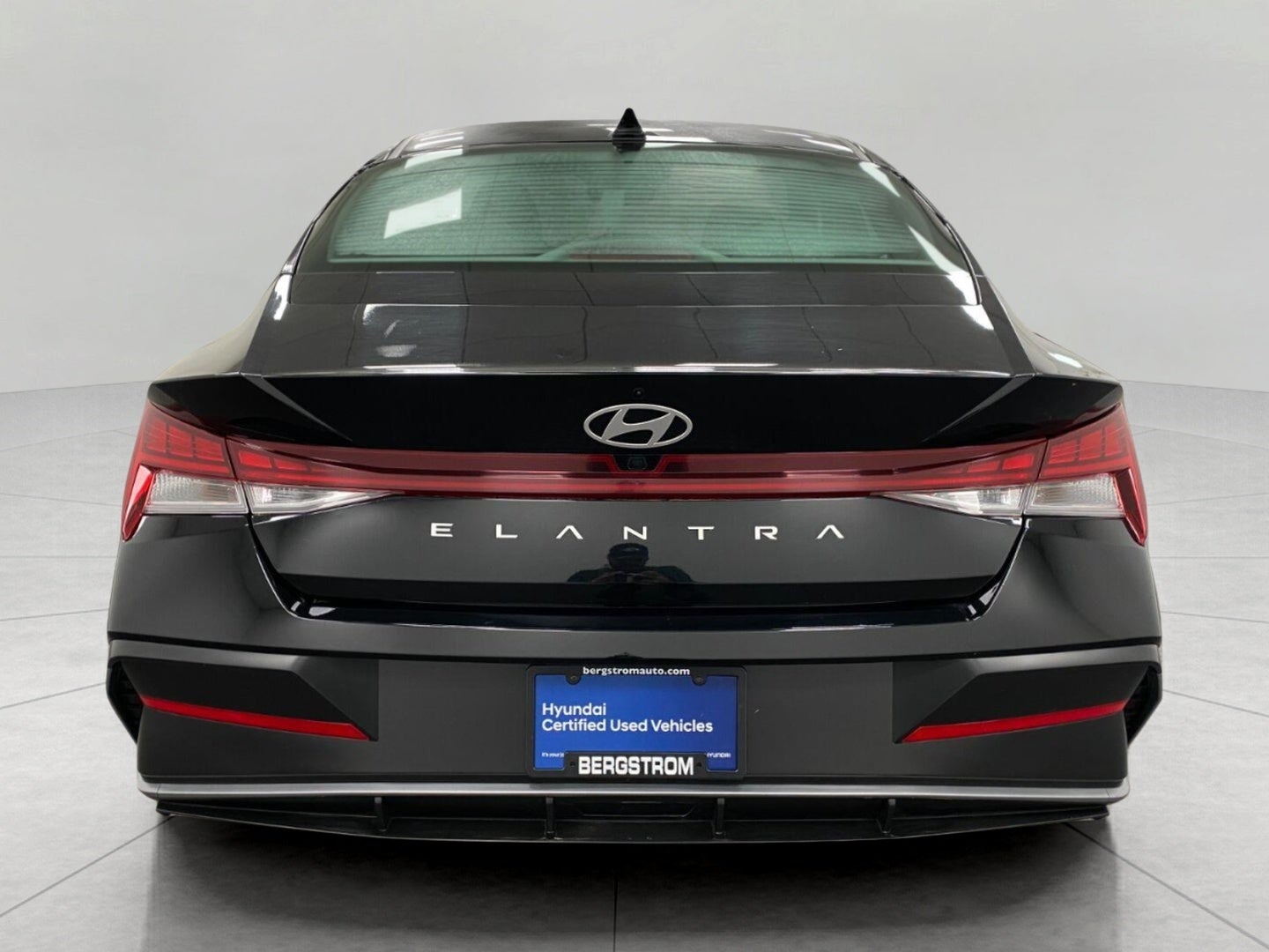 2025 Hyundai ELANTRA SEL Convenience IVT