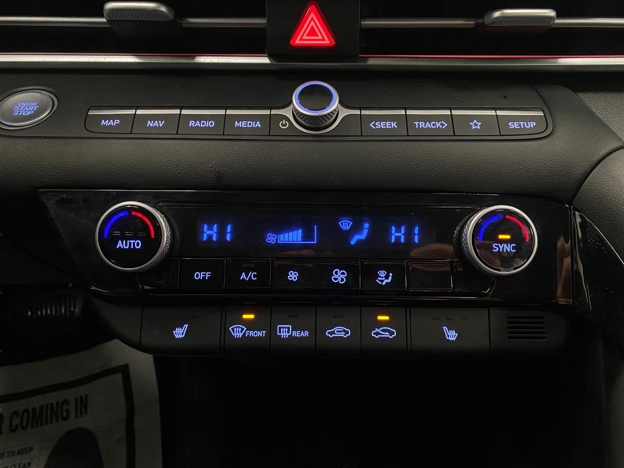 2025 Hyundai ELANTRA SEL Convenience IVT