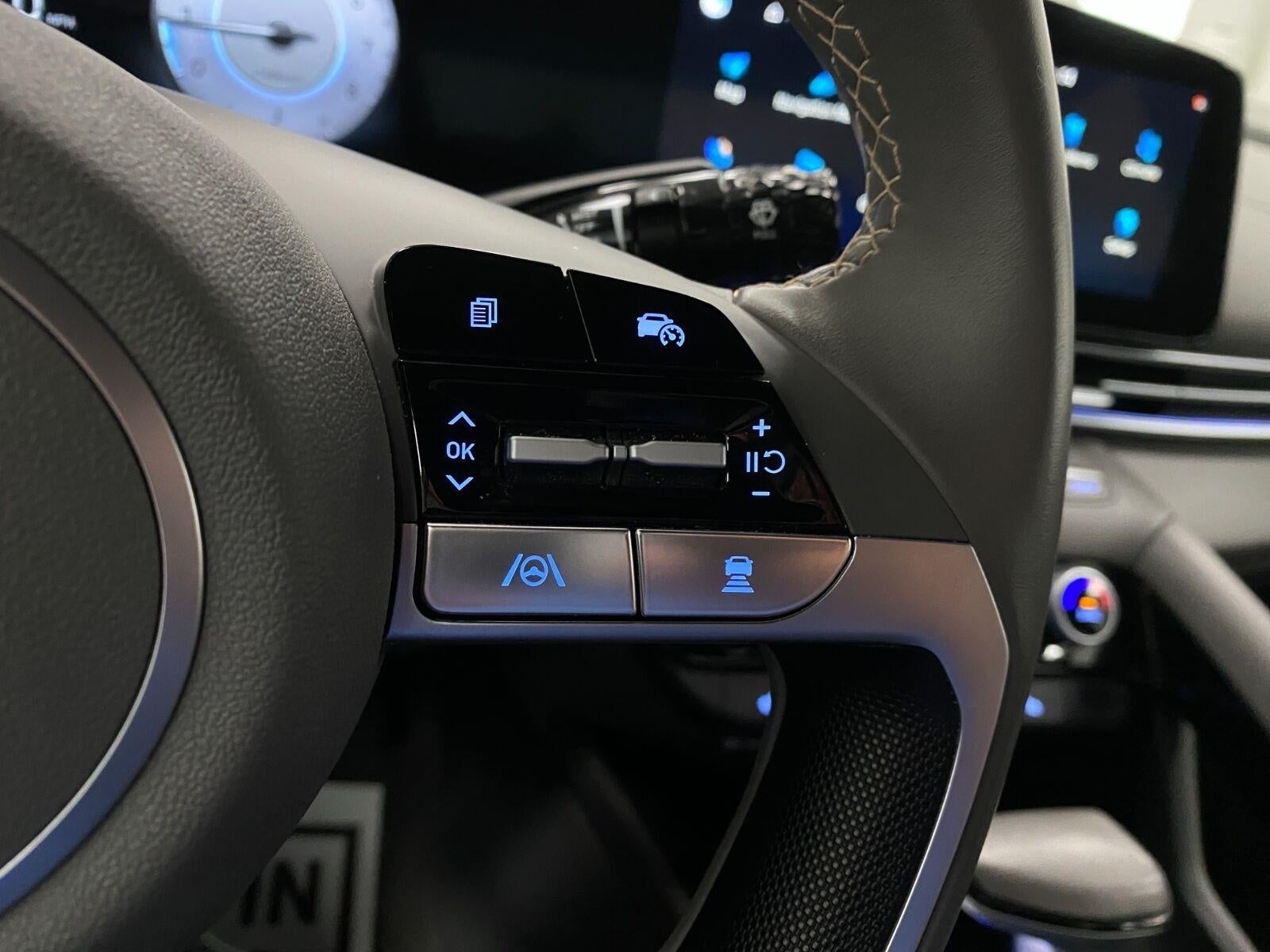 2025 Hyundai ELANTRA SEL Convenience IVT