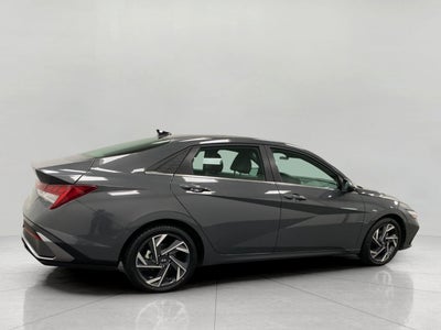 2025 Hyundai ELANTRA SEL Convenience IVT