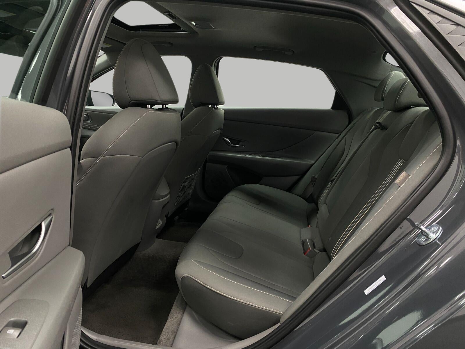 2025 Hyundai ELANTRA SEL Convenience IVT