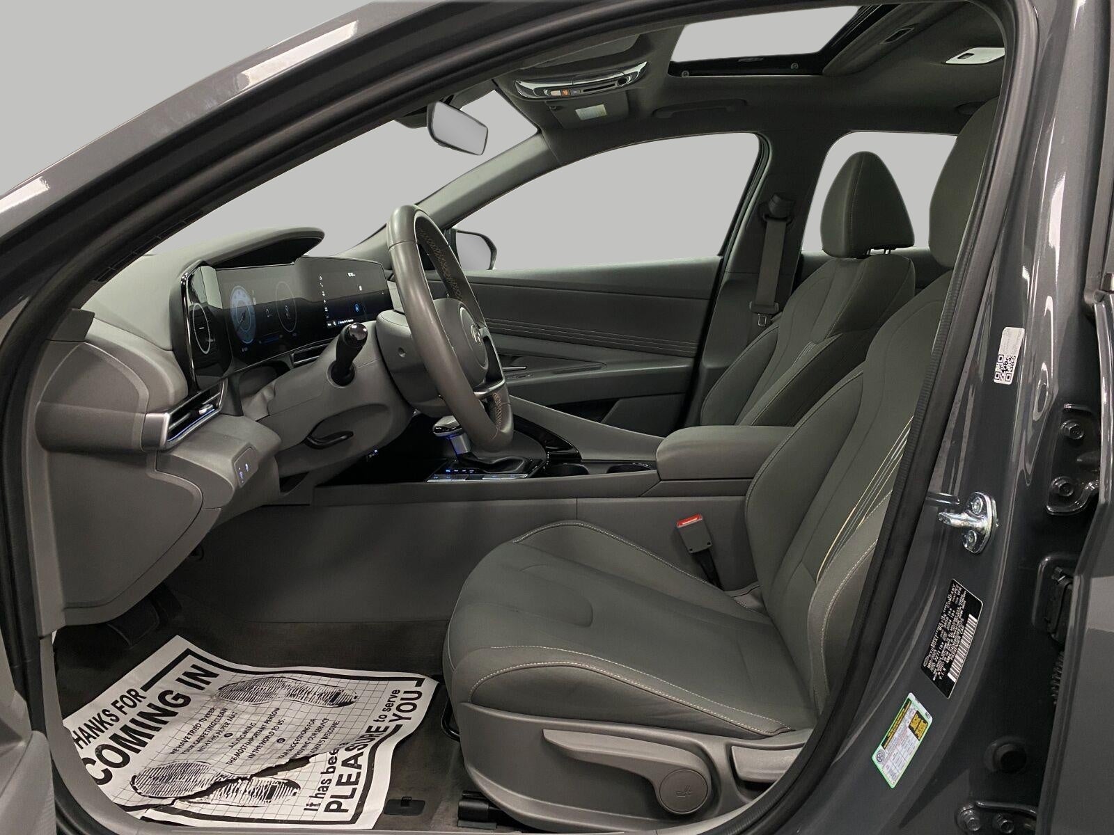 2025 Hyundai ELANTRA SEL Convenience IVT
