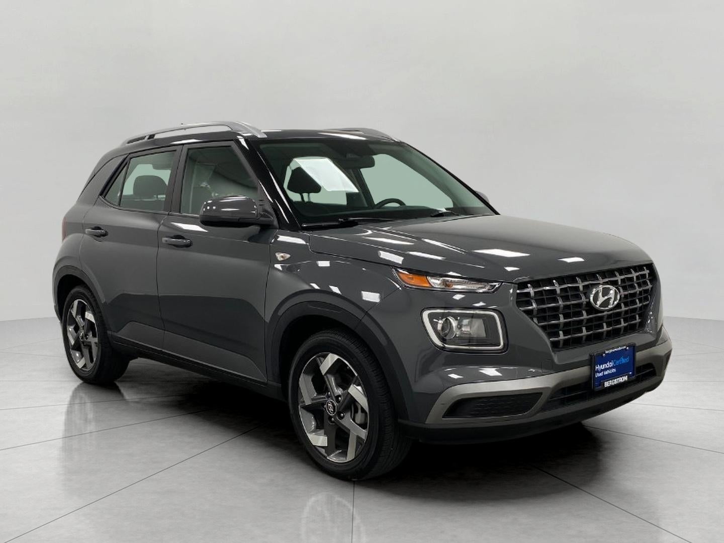 2025 Hyundai VENUE SEL IVT