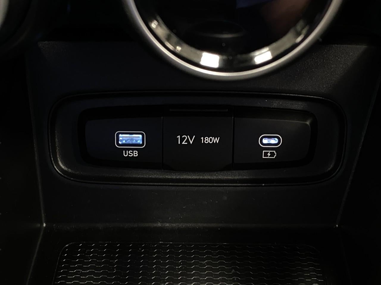 2025 Hyundai VENUE SEL IVT