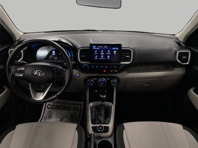2025 Hyundai VENUE SEL IVT