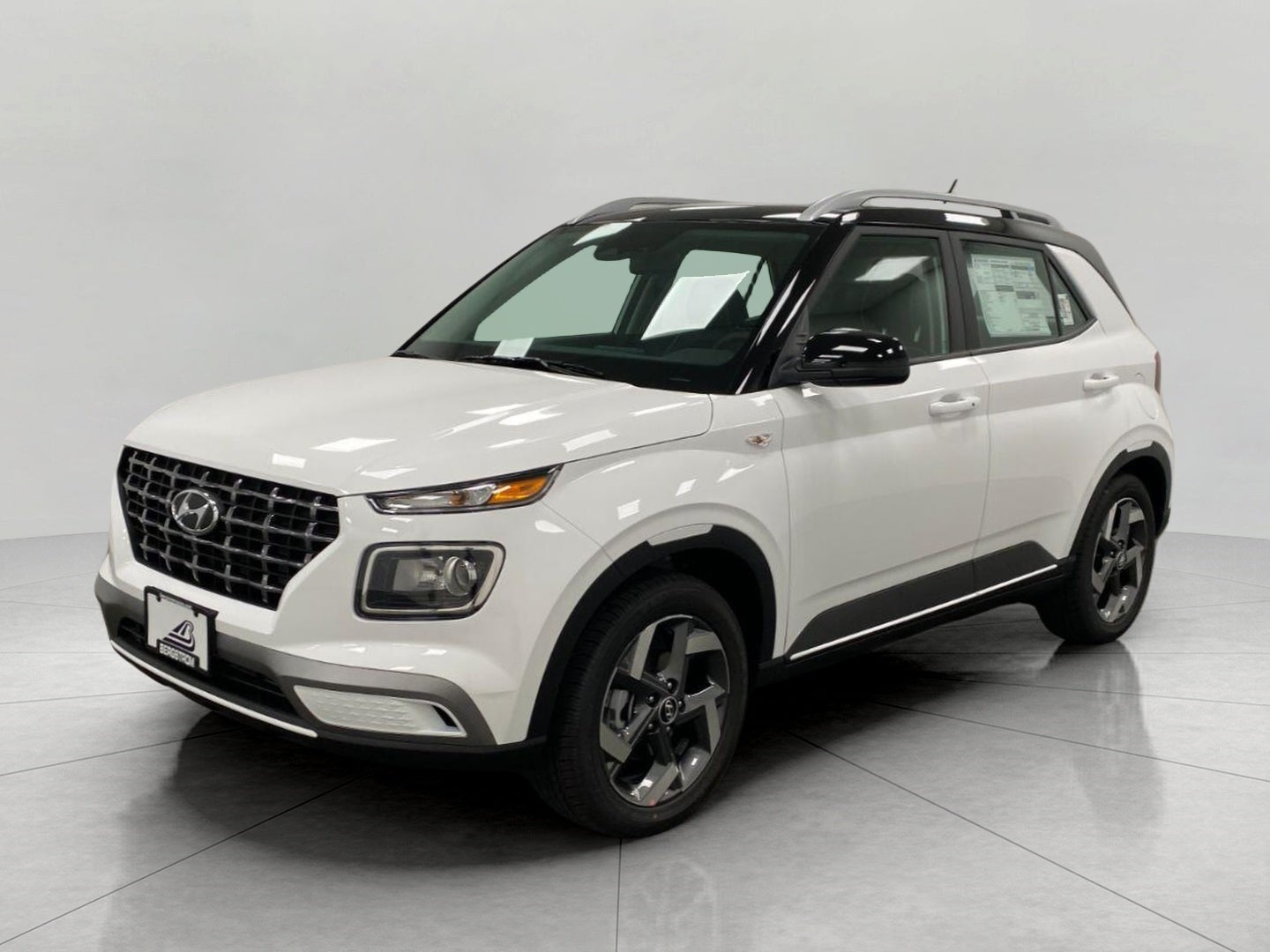 2026 Hyundai VENUE SEL W/Two-Tone Roof